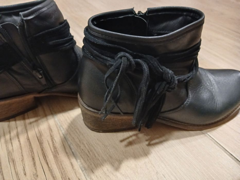 Botas Pretas com Salto