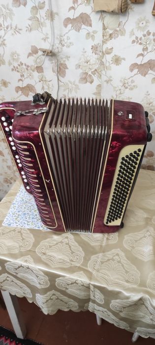 Продам баян вельтмейстер