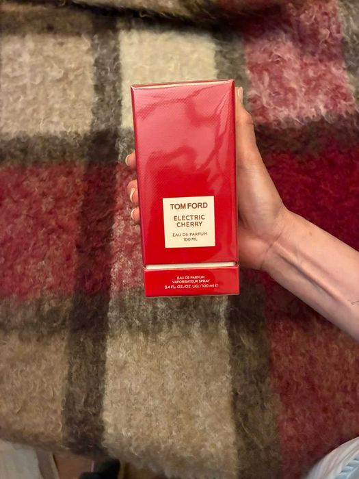 Perfume Electric Cherry De Tom Ford