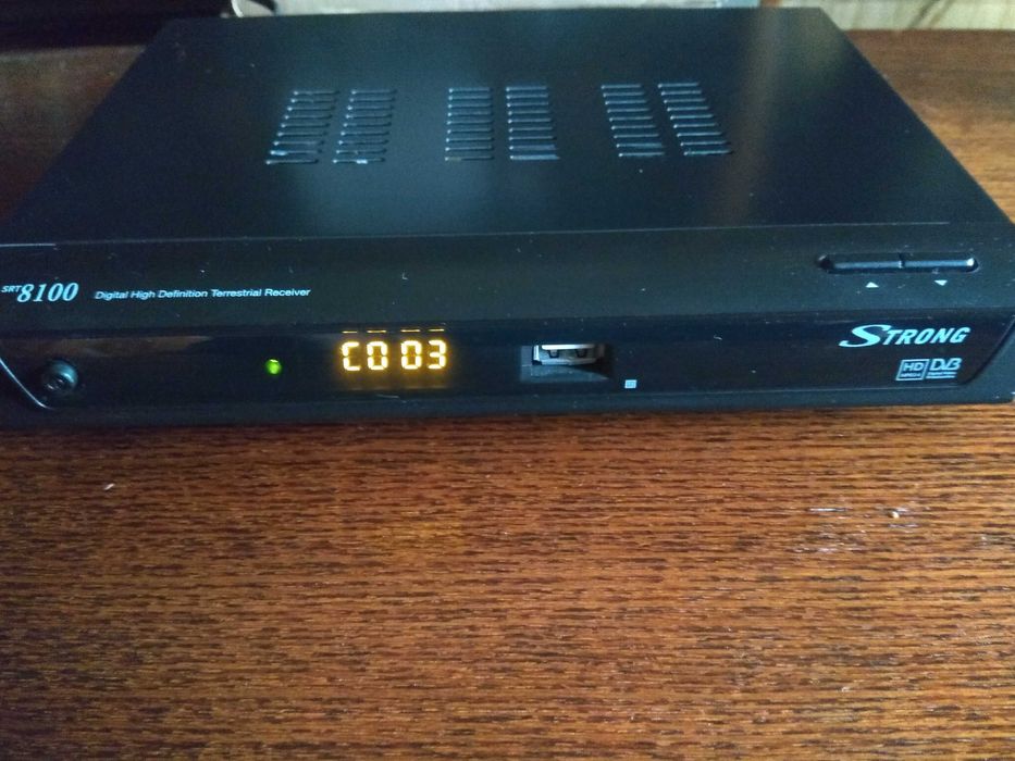Эфирный ресивер STRONG SRT 8100 USB + PVR