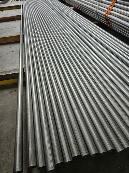 Rury, słupki ocynkowane od 7 zł /m