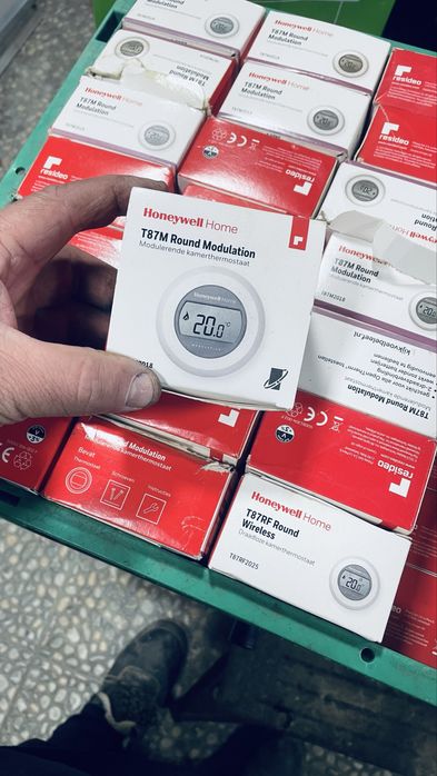 Терморегулятор кімнатний. Термостат Honeywell  для котла.