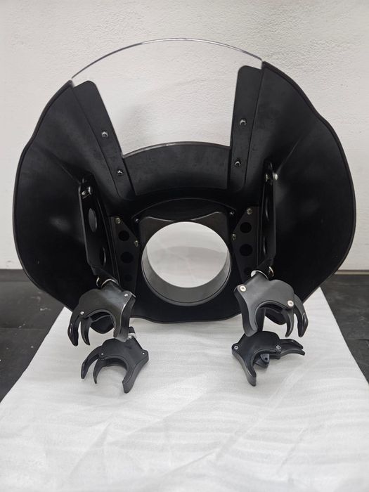 Carenagem preta farol com kit de retençǎo (e kit de viseiras fumadas)