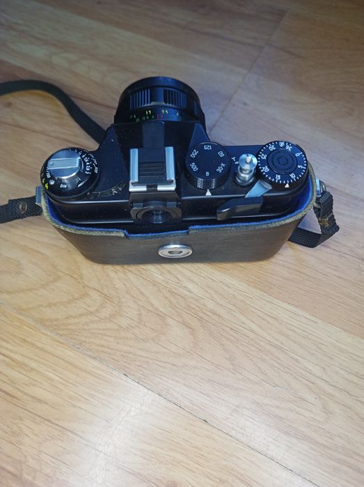 Aparat Zenit i wraz z lampa błyskowa