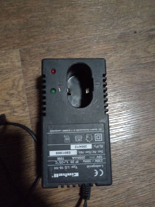 Зарядка Einhell для АКБ шуруповерта