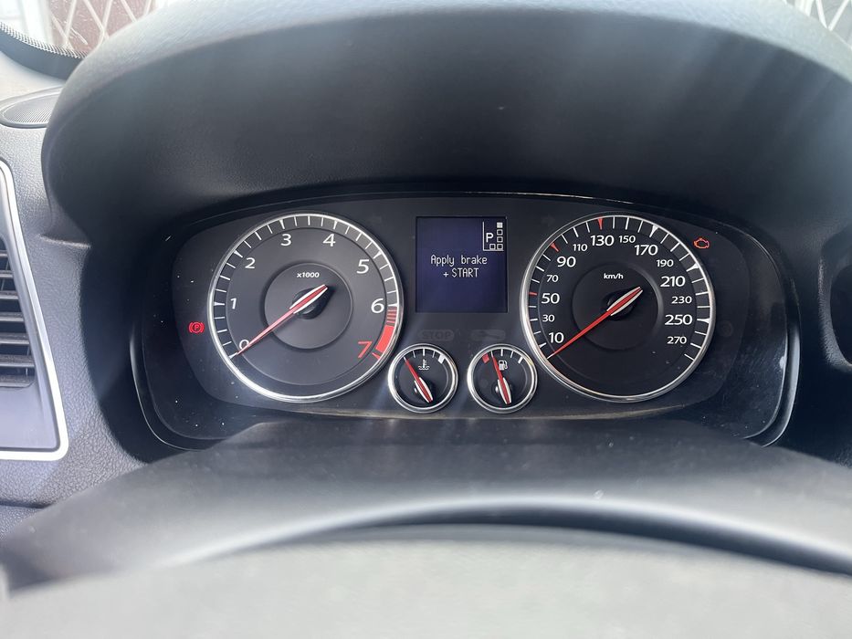 Продам власний автомобіль.