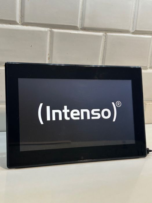 Multimedialna ramka do zdjęć INTENSO 15.6