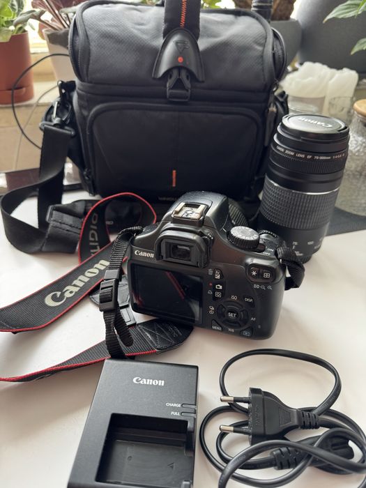 Продам дзеркальний фотоапарат Canon EOS 1100D + об’єктив + сумка