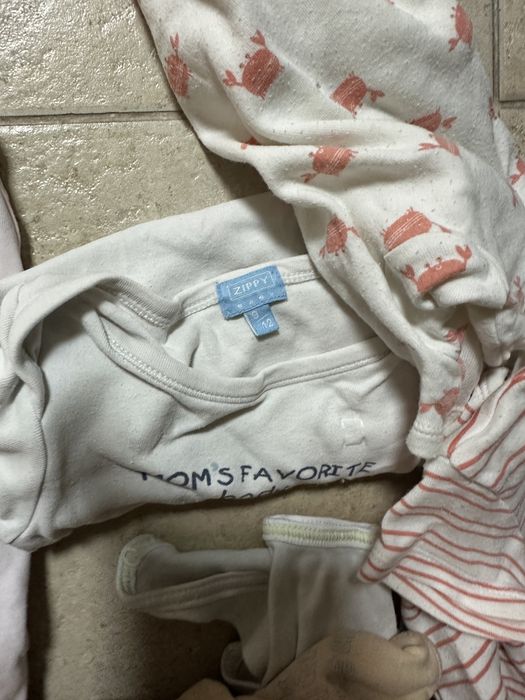 Roupa, bodys, chapéus de marca bebé 3M a 12M