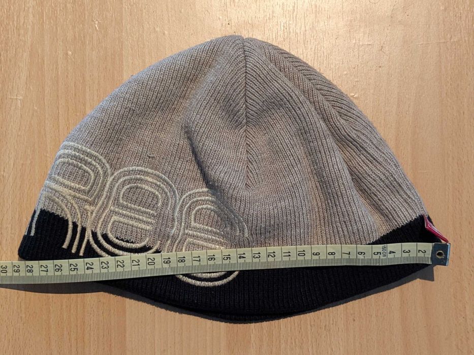 Czapka B3 - kremowa.