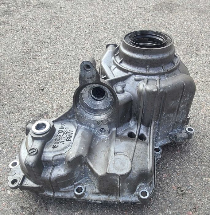 Роздатка корпус крышка BMW 18180810 g01 g02