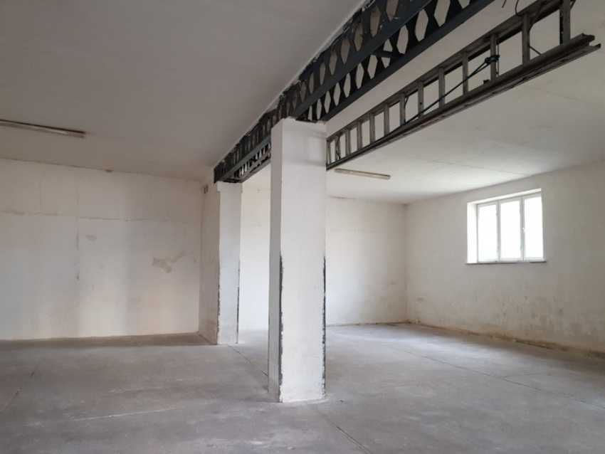 Chmielnik, 120m2 magazyn zadbany, na przechowywanie towaru.