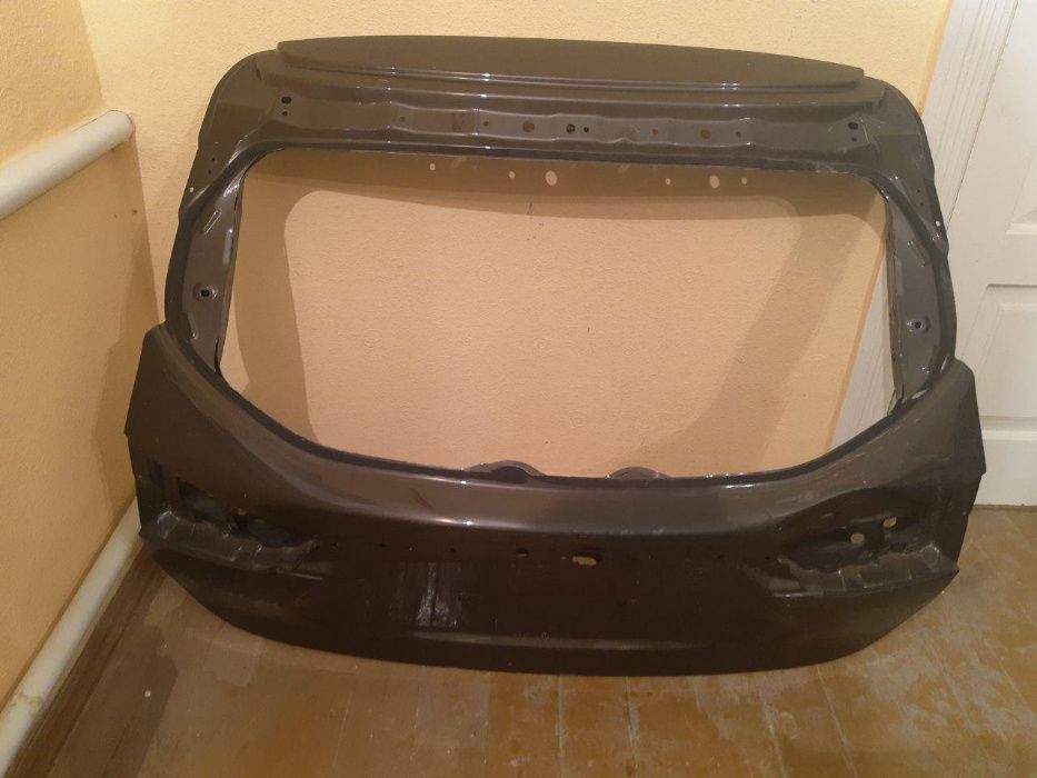 Пердлагаю купить крышку багажника j11 Nissan Qashqai (Ниссан Кашкай)