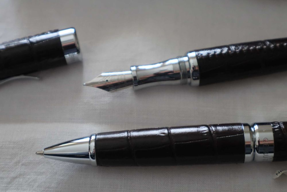 Conjunto de caneta de aparo e esferográfica  Cerruti 1881