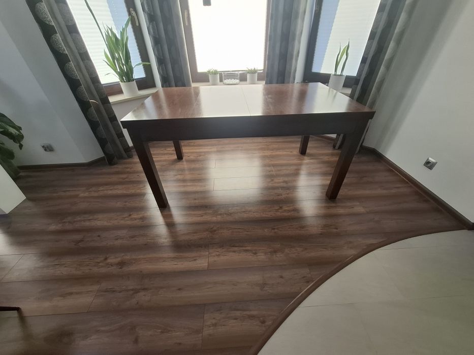 Stół do  Salonu Jadalni  160x90 rozkładany do 220cm orzech
