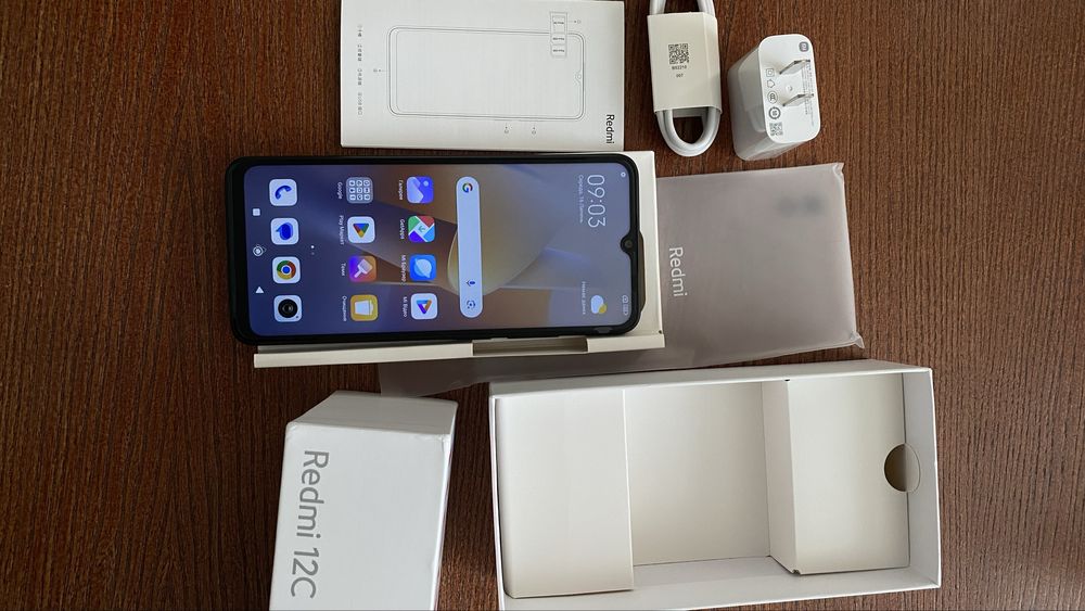 Новий телефон смартфон Xiaomi redmi 12C 4/128GB