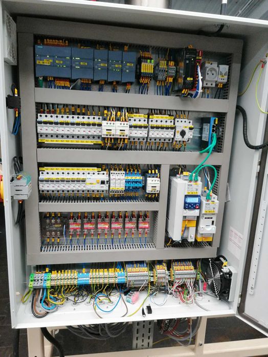 Automatyka przemysłowa, szafy sterownicze, prefabrykacja rozdzielnic elektrycznych, montaż, uruchomienia serwis automatyki.