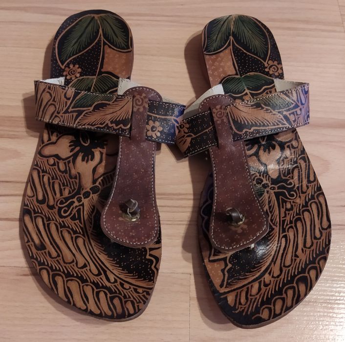 Skórzane, eleganckie, stylowe japonki / klapki damskie - obuwie/buty