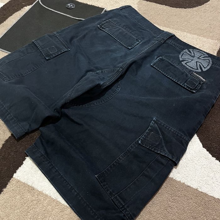 шорти independent