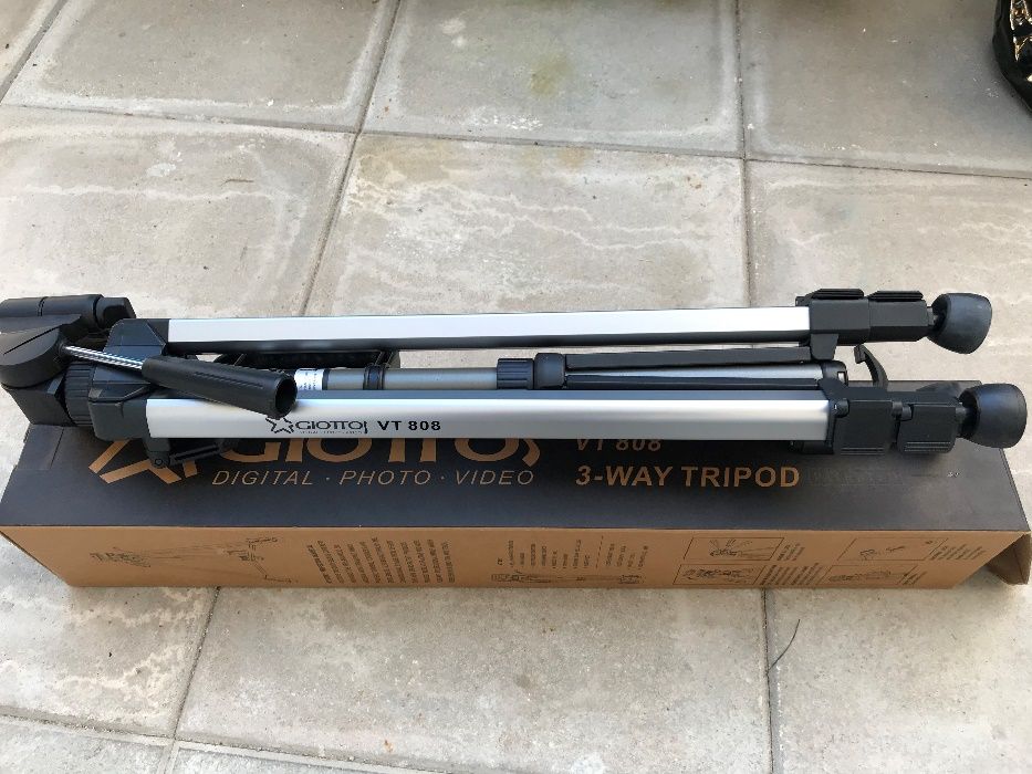 Giottos VT 808 Aluminum Tripod, 3-Section, Quick Release64552186544387122