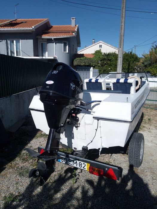 Barco 4 metros +atrelado+motor