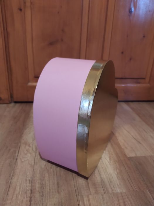 Подарункова коробка