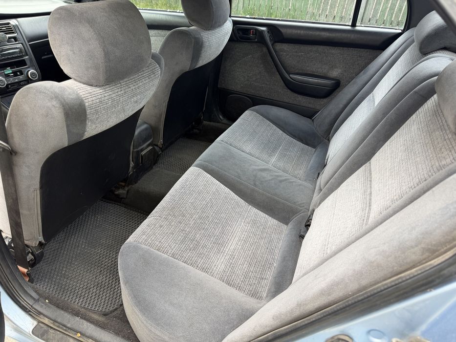 Toyota Carina E у гарному стані!