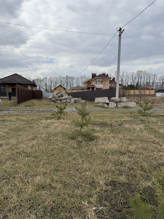 Продам земельну ділянку  біля озера с.Агрономічне