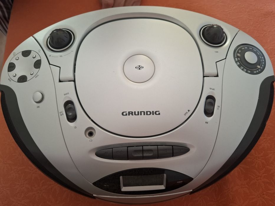 Radiomagnetofon grundig