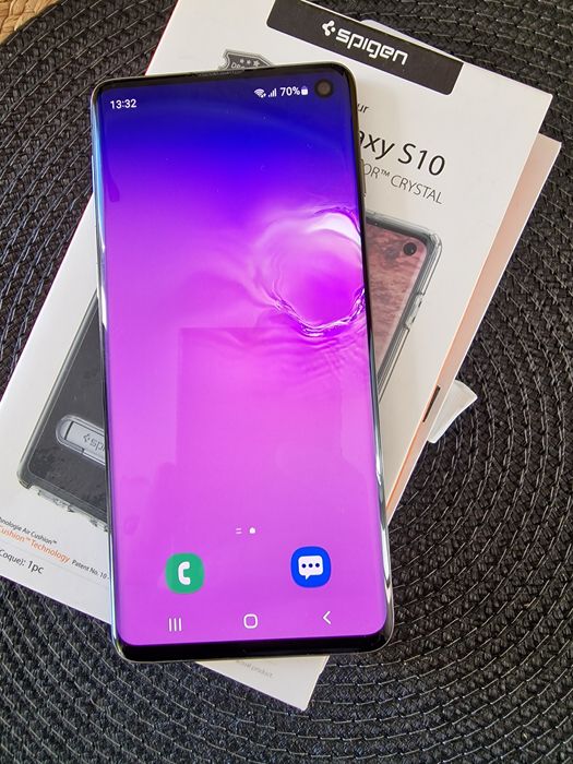 Смартфон Samsung Galaxy S10
