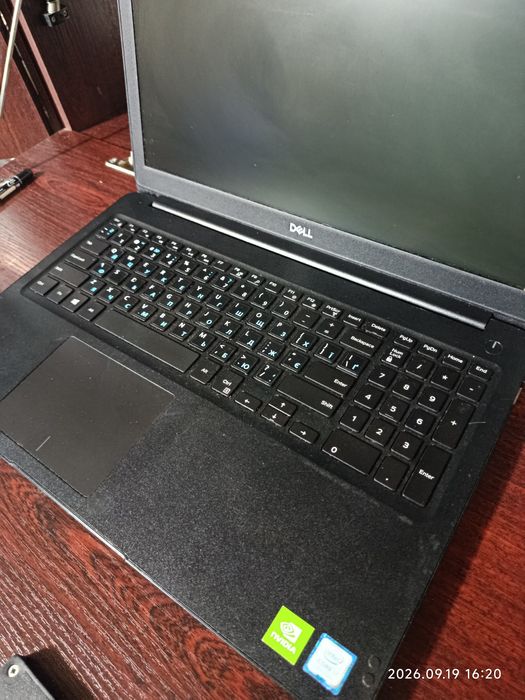 Ігровий Dell 3500 15"6 FHD IPS Core i7 8565u DDR 4-16Gb SSD m2 Nvme  1 tera b