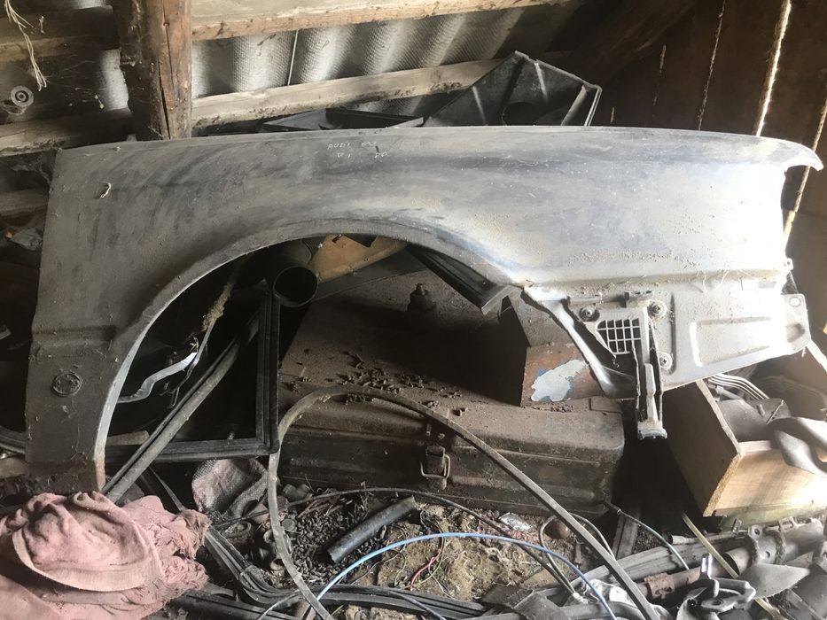 Крилья ауді б4