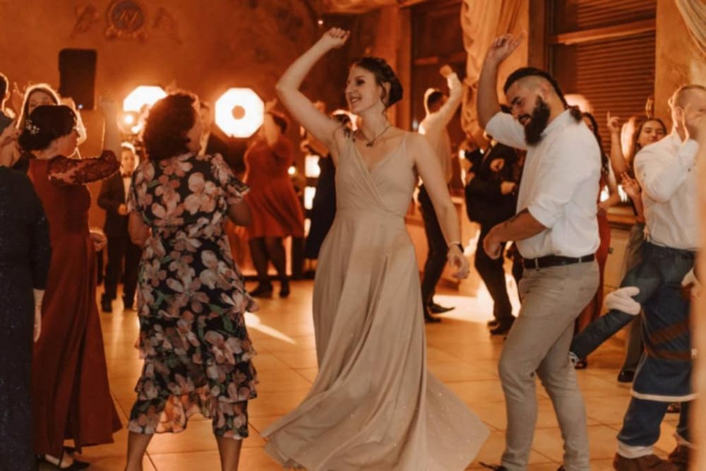 DJ CONTIGO na wesele, urodziny, imprezę firmową, rocznicę ślubu