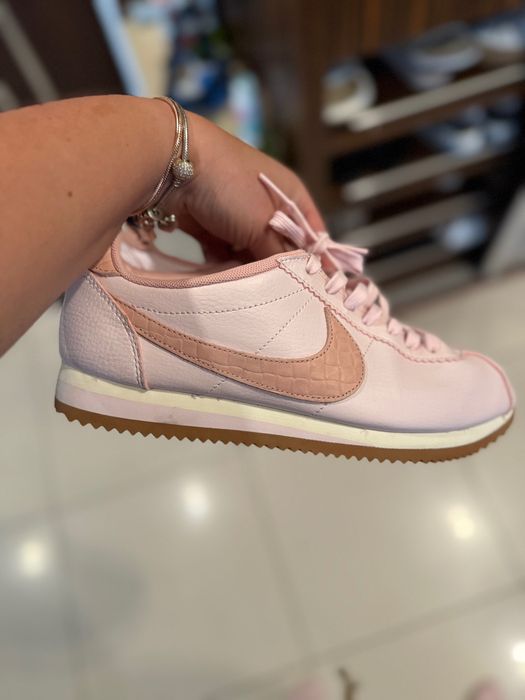 Unikatowe NIKE Cortez