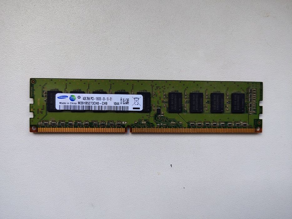 Серверная оперативная память Samsung 4GB DDR3 2Rx8 PC3-10600E