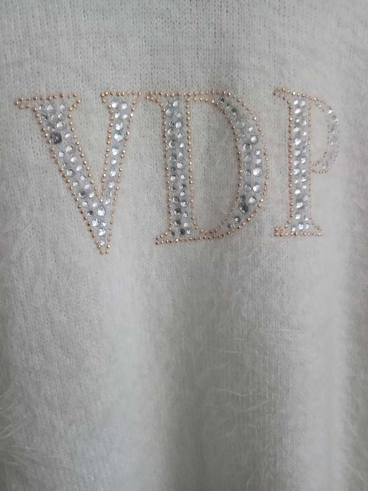 Женский свитер с высоким воротником   VDP