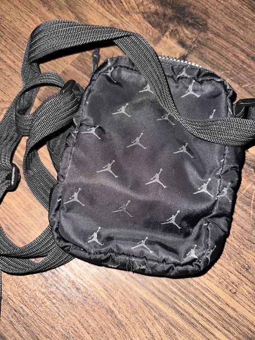 Сумка джордан чорна