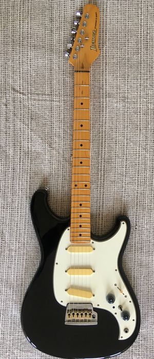 Ibanez Roadstar II Series 1984 RS135 BK