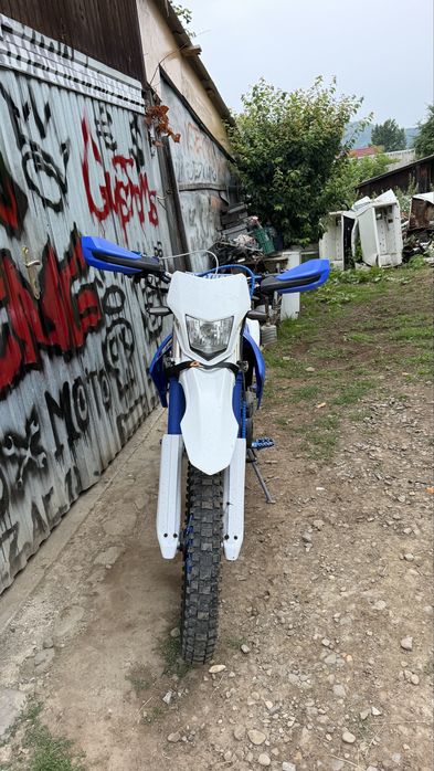 Hornet dakar 250