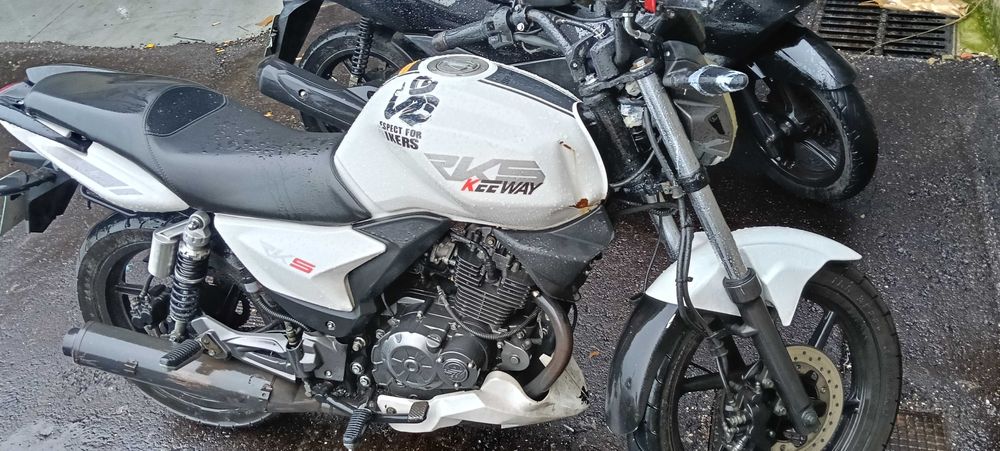 Vender o Troca moto para carro pequena