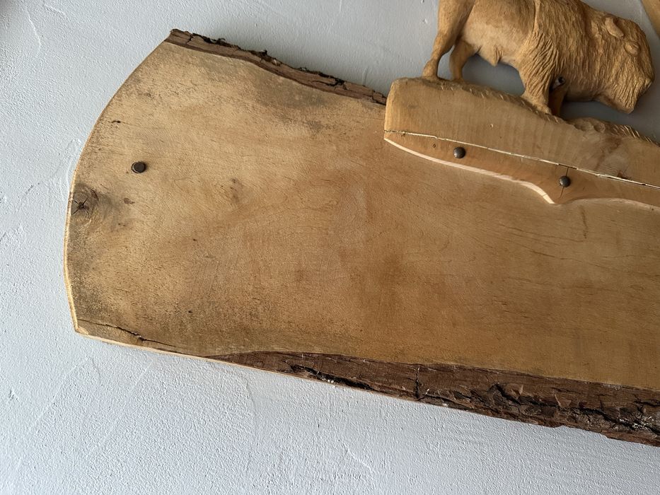 Żubr Rzeźba Drewniana  Napis Ulica Numer Domu  77 x 43 cm