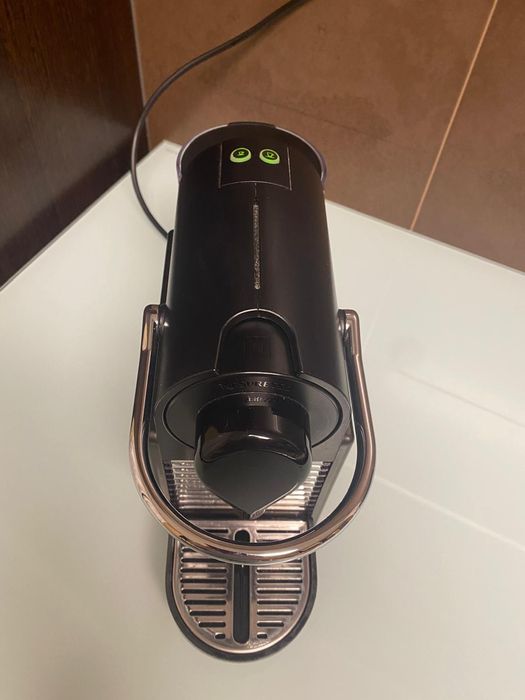 COMO NOVA - Máquina Nespresso Pixie