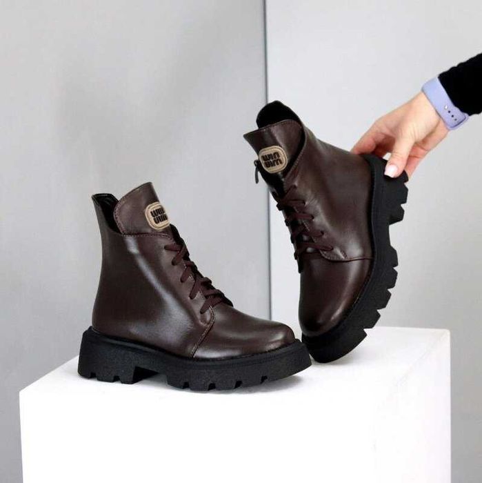 Демісезонні шкіряні чорні і шоколадні черевики, кожаные ботинки 36-40р