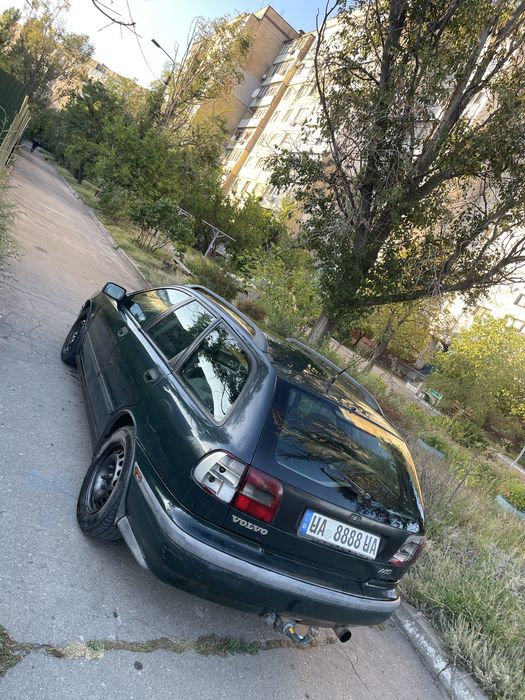 Продам Volvo V40 1.9 дизель