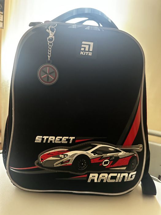 Рюкзак для 1-4 класу.