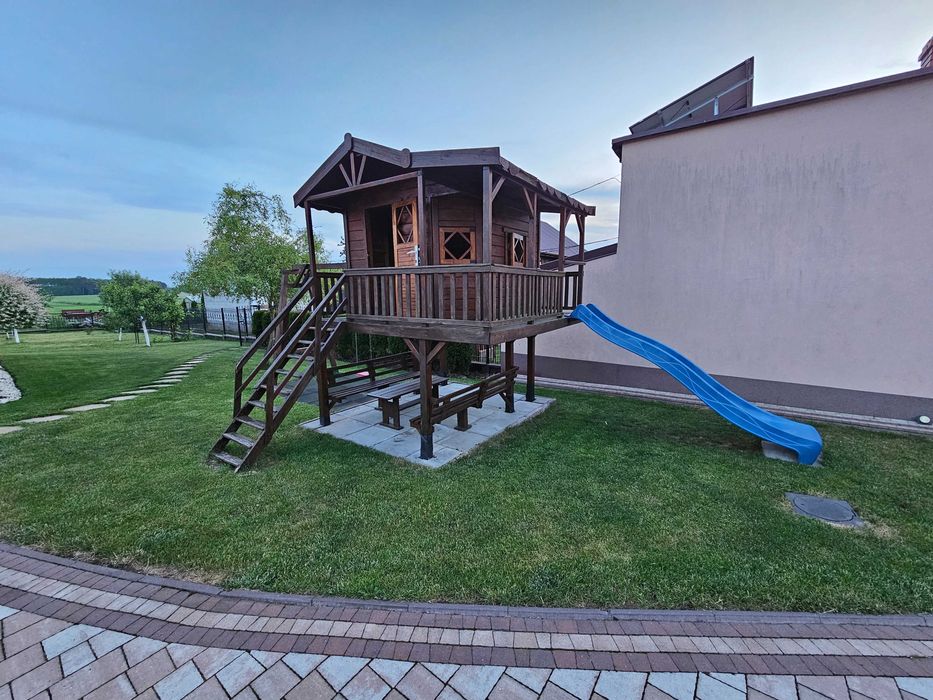 Domek drewniany dla dzieci