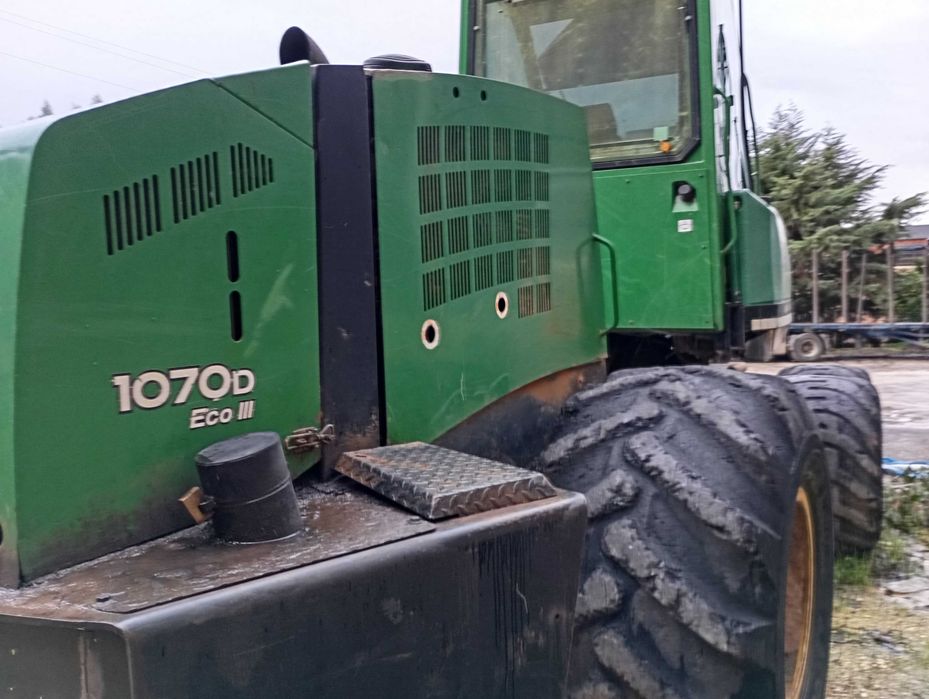 Processadora de corte florestal John Deere 1070D
