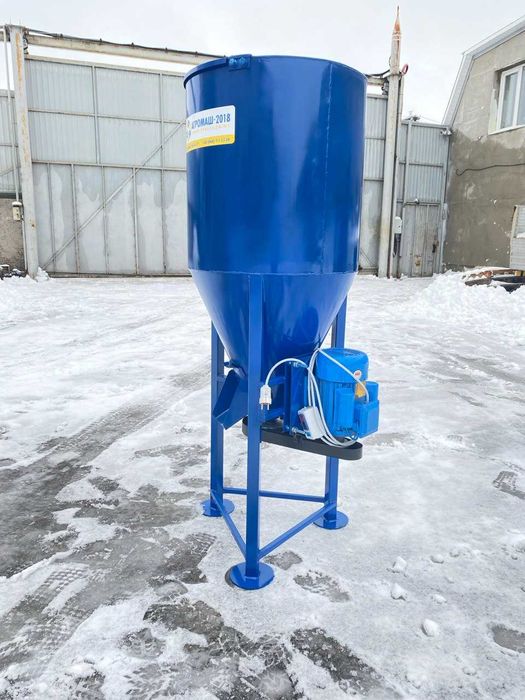 Змішувач шнековий, кормосмеситель, змішувач корму горизонтальний