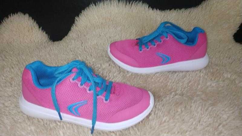 дитячі кросівки clarks