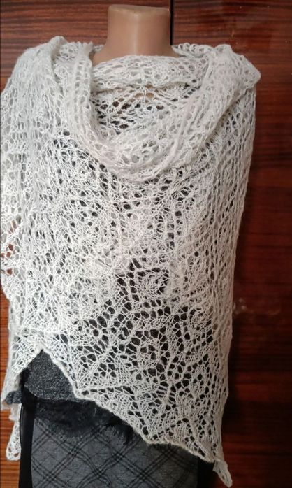 Продам вязаные шали ручной работы